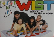 TWIST DRUŠTVENA IGRA | novaknjiga.com - Katalog prodavnica - Crna Gora